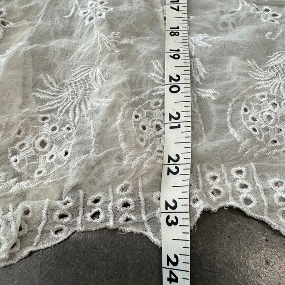 Vintage Y2K ECI Eyelet Floral Cutout White Silk Button Up Blouse Women's Large - Picture 6 of 6
